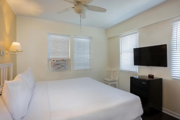 Southernmost Inn Adult Exclusive image 15