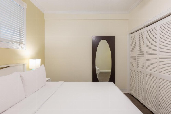 Southernmost Inn Adult Exclusive image 19